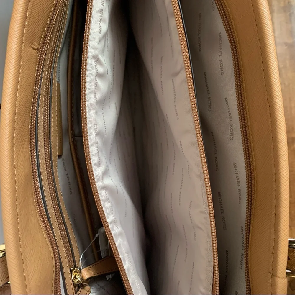 NWT Michael Kors Acorn Jet Set Travel Multi Function Leather Tote - Picture 14 of 15